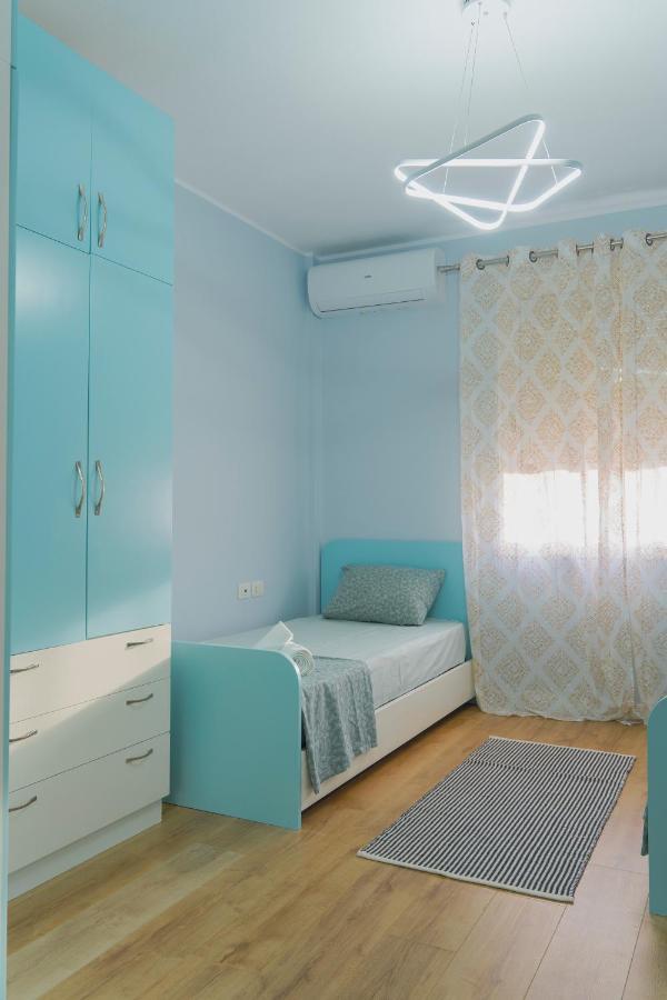 Cane Apartment New Bazaar Tirana Bagian luar foto