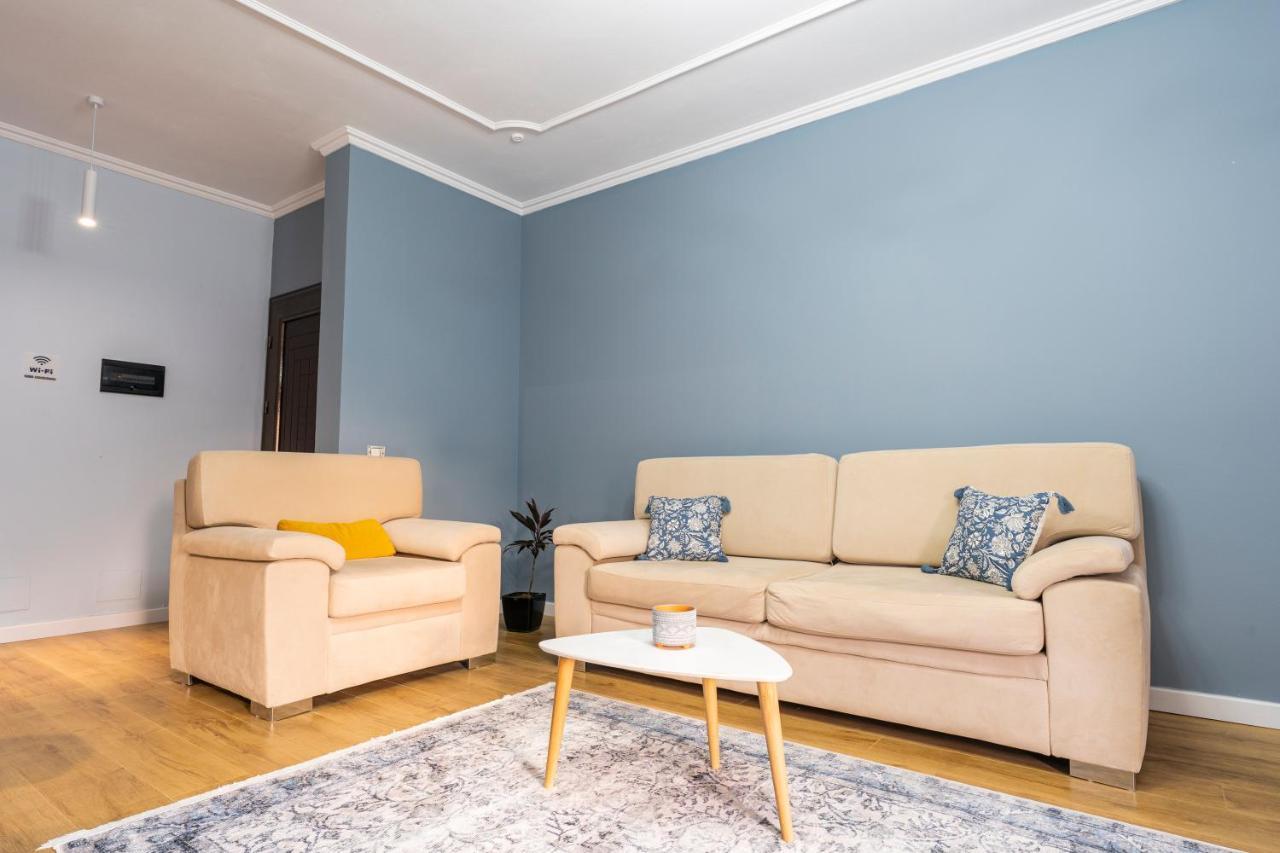 Cane Apartment New Bazaar Tirana Bagian luar foto