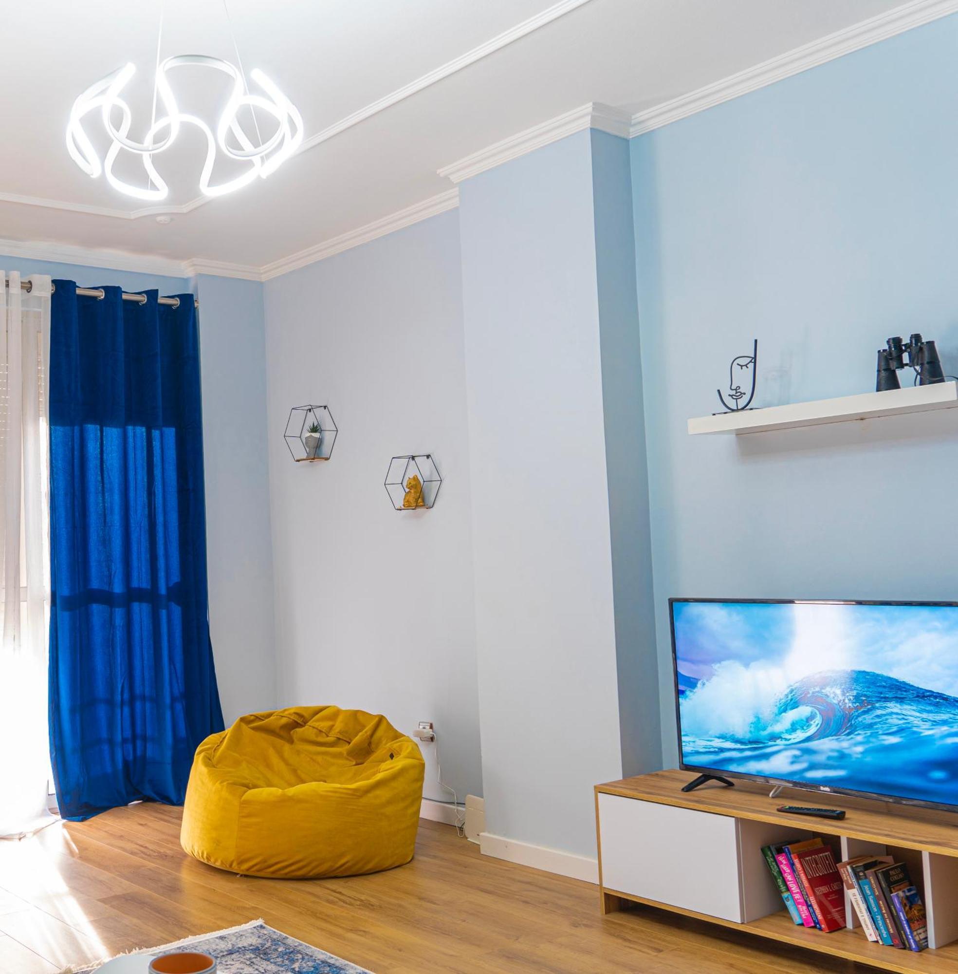 Cane Apartment New Bazaar Tirana Bagian luar foto